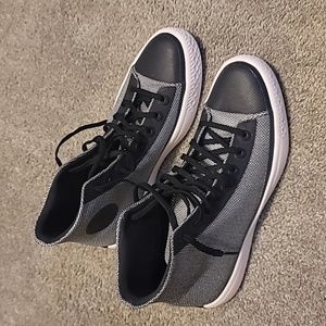 Converse All-Star - Black & White Hightops - Size 11 (Women), Size 9.5 (Men)